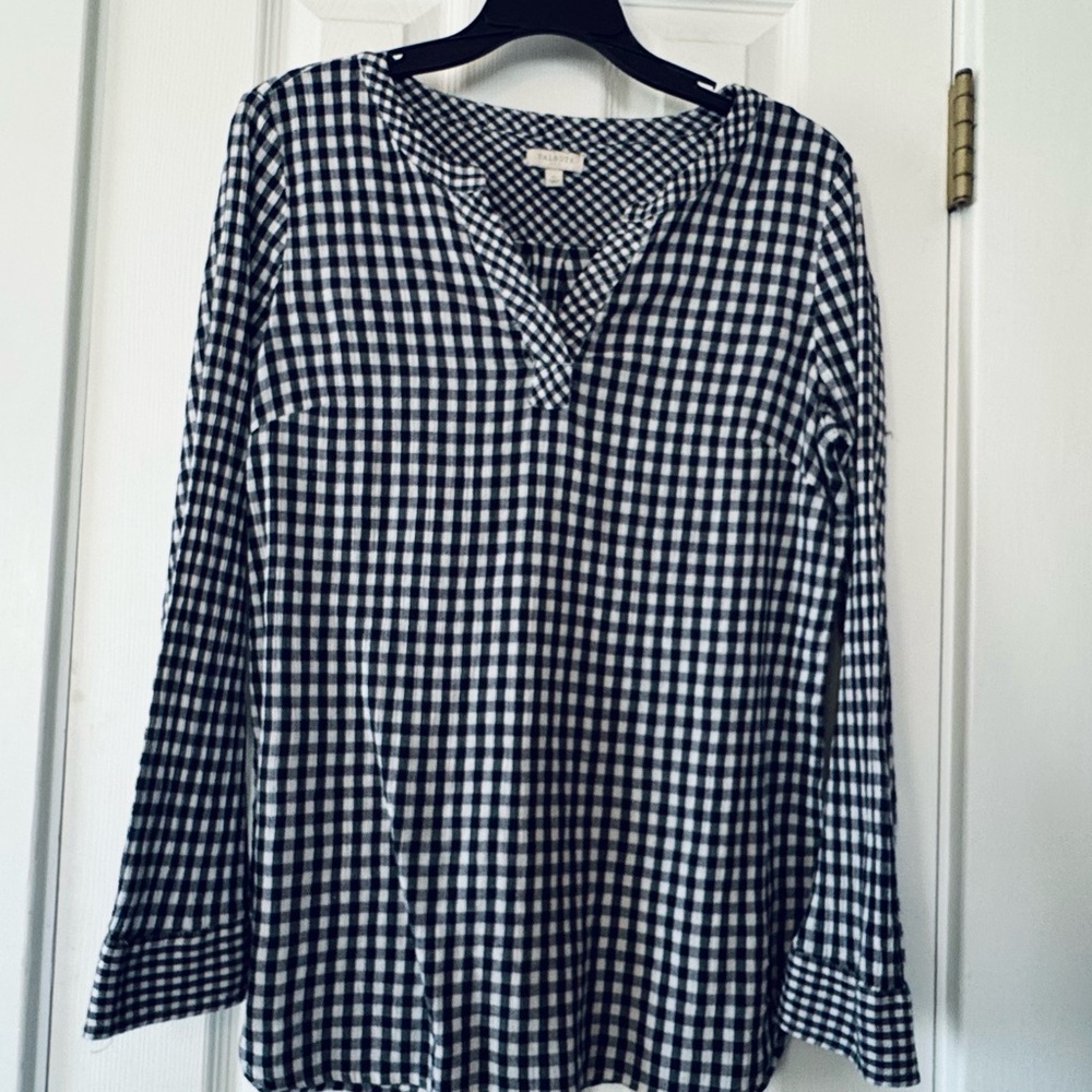 Talbots Black & White Gingham Blouse‎ Womens Size Medium V-neck 100% Cotton